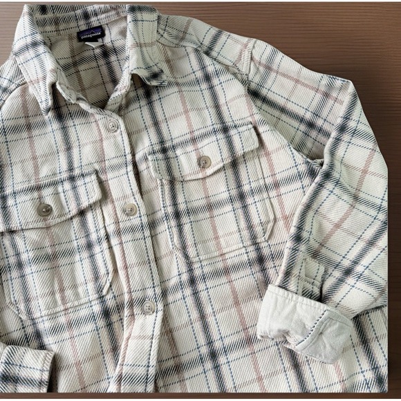 Patagonia Jackets & Blazers - Patagonia Fjord Loft Overshirt Jacket Women's L Tree Top Pumice Plaid $199
